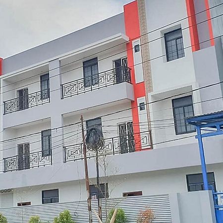 Mahkota Residence Mitra Reddoorz Karawang Zewnętrze zdjęcie